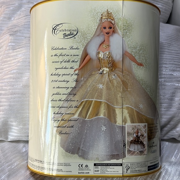 SPECIAL 2000 EDITION CELEBRATION BARBIE FIRST IN A SERIES FOR THE 21st CENTURY - Picture 9 of 17